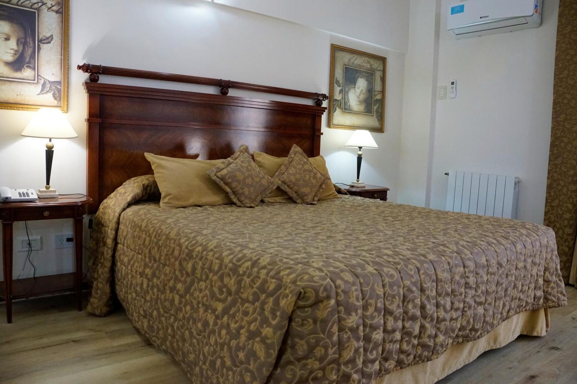 Hotel Howard Johnson Росарио Екстериор снимка