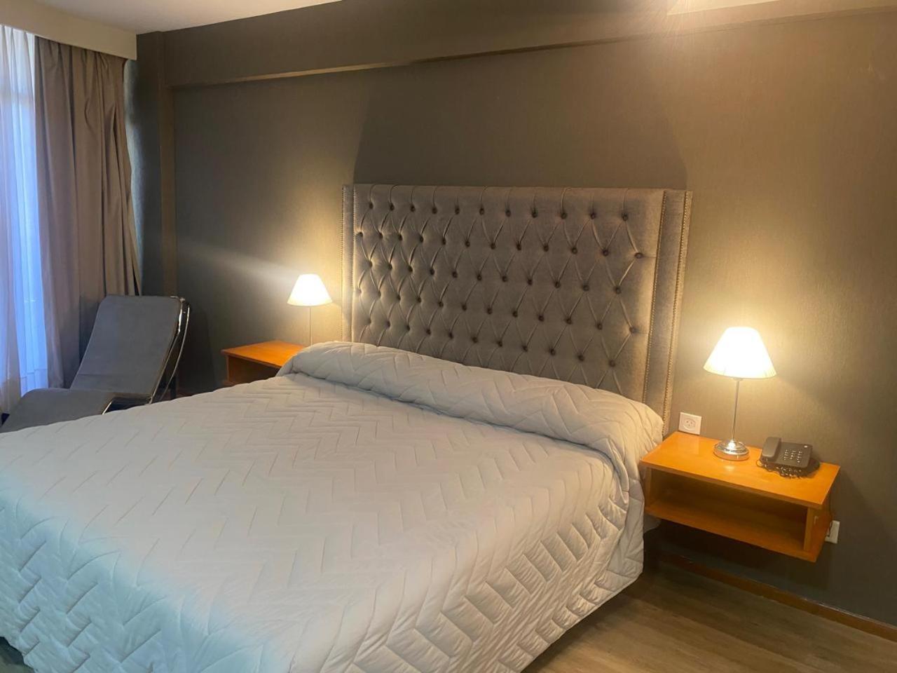 Hotel Howard Johnson Росарио Екстериор снимка