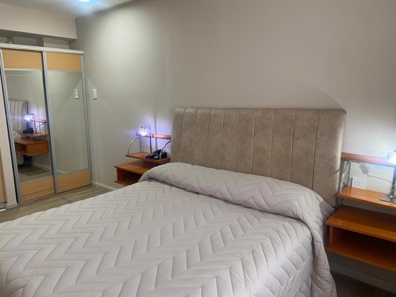 Hotel Howard Johnson Росарио Екстериор снимка