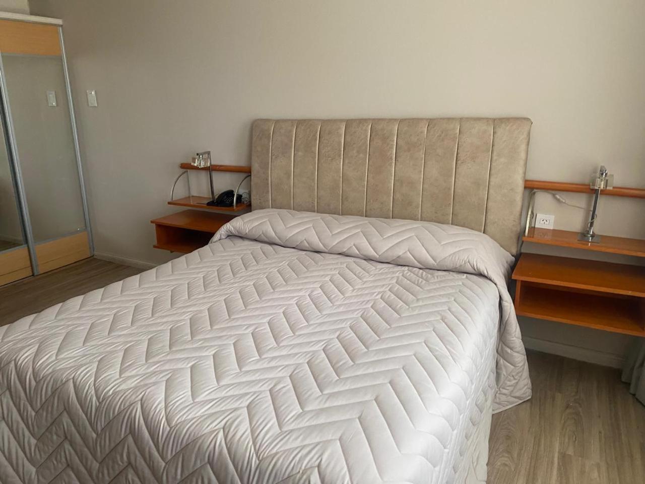 Hotel Howard Johnson Росарио Екстериор снимка