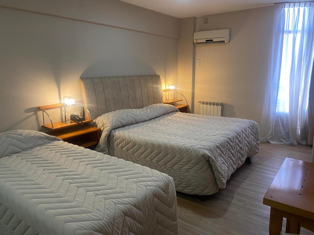 Hotel Howard Johnson Росарио Екстериор снимка